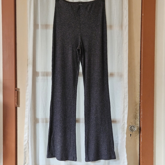 📌135 EXPRESS KNIT HIGH-RISE FLARE WOMEN'S SIZE MEDIUM - Picture 4 of 9